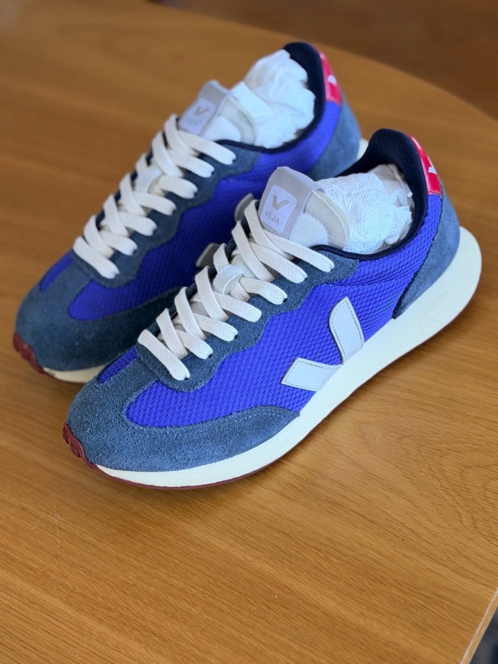 Veja Rio Branco II Sneakers Color: Paros/Pierre/Pekin $170 EU 40/USW9